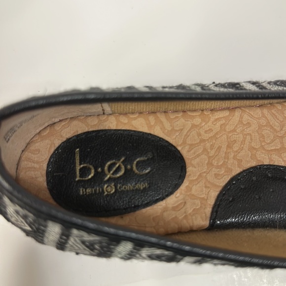 b.o.c women’s black and white printed slip ons size 6.5 - Picture 6 of 8